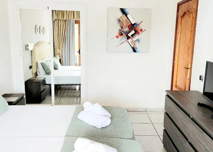 First Line Geranios Ocean View Air Conditioned 50 M From La Pinta Appartement *