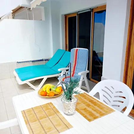 Apartment First Line Geranios Ocean View Air Conditioned 50 M From La Pinta