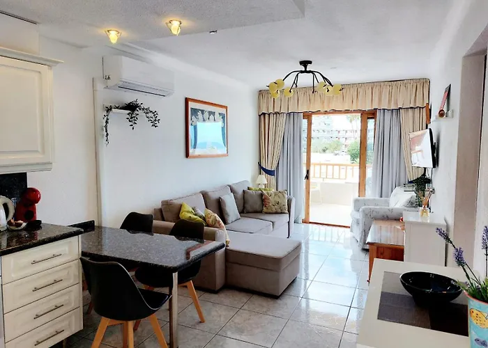 Апартаменты First Line Geranios Ocean View Air Conditioned 50 M From La Pinta *