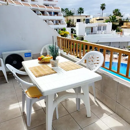 First Line Geranios Ocean View Air Conditioned 50 M From La Pinta Apartmán